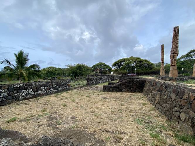 Picture 2 of Kanei olouma Heiau
