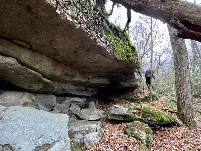 Cave-like overhang