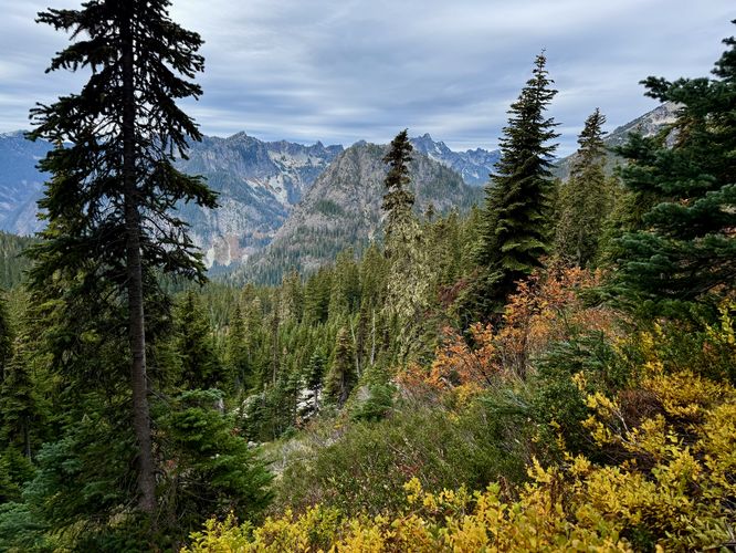 Picture 17 of Kendall Katwalk Hike