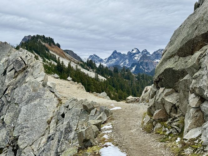 View of the Cascade Mountains at the start of the Kendall Katwalk