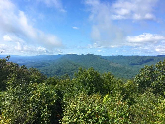 Default image for Kennedy Peak Hike, a 6.8-mile trail in Luray, VA (US)
