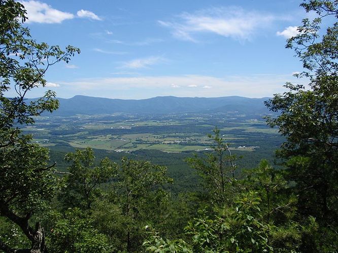 Default image for Kerns Mountain Hike, a 11.7-mile trail in Mount Jackson, VA (US)
