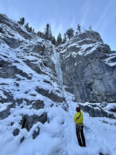 Barry Blanchard belaying his guest Victor on the 4th Flow (Legends Chimney)
