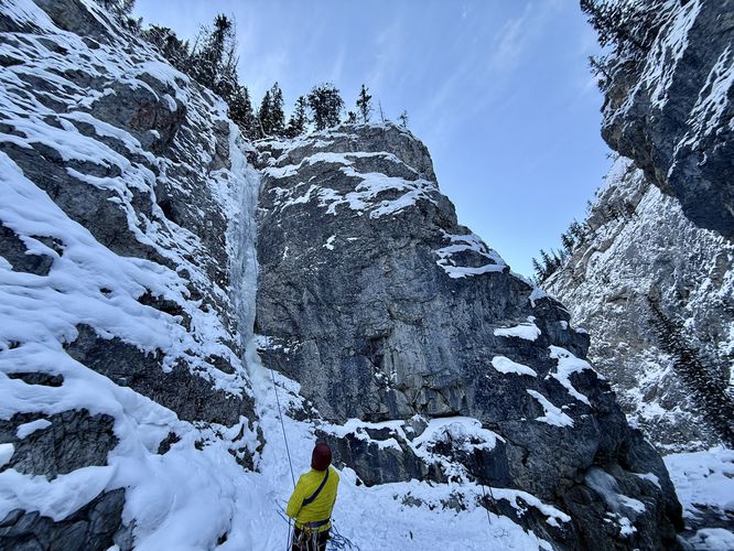 Barry Blanchard belaying his guest Victor