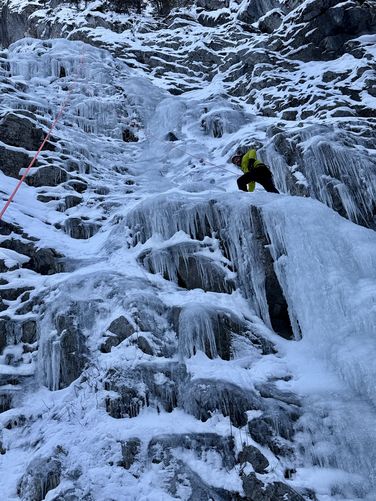 Picture 34 of King Creek Canyon Ice Climbs