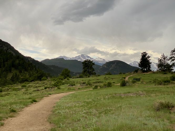 View of the trail and mountains within Rocky Mountain National Park 