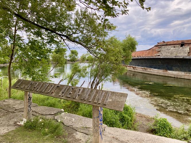  La Grande Hermine Shipwreck sign