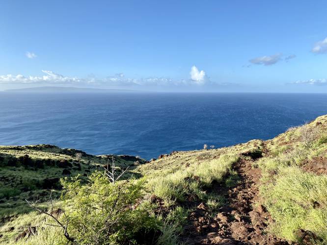 View of Kaho'olawe from the Lahaina Pali Trail