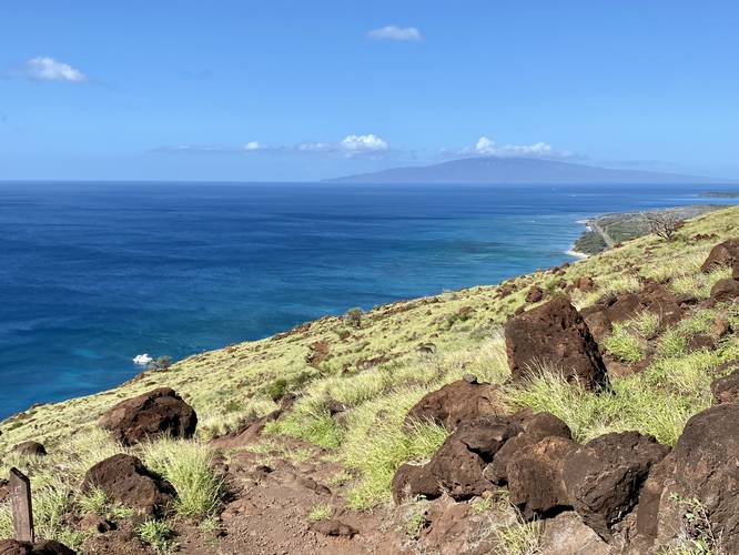 View of Lanai and a snorkel tour boat below