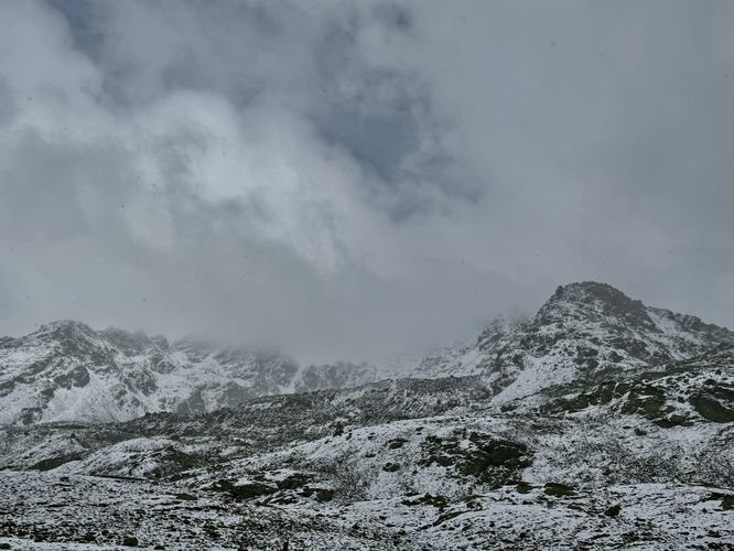 View of alpine mountains of Flüela Pass