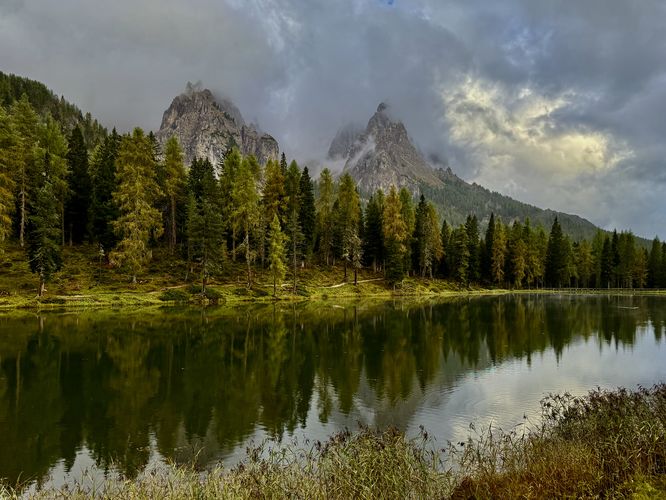 Another beautiful view of Lago d'Antorno and nearby alpine mountains