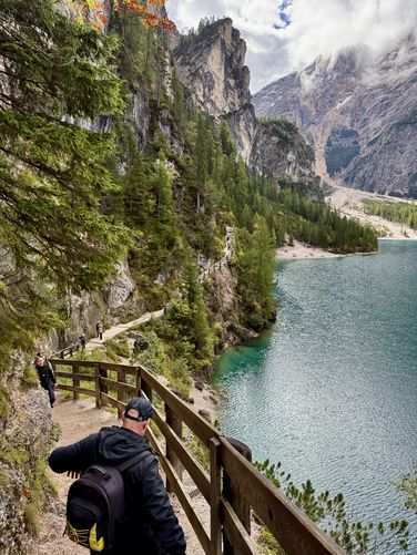 Steeper sections of the east side of the Lago di Braies trail