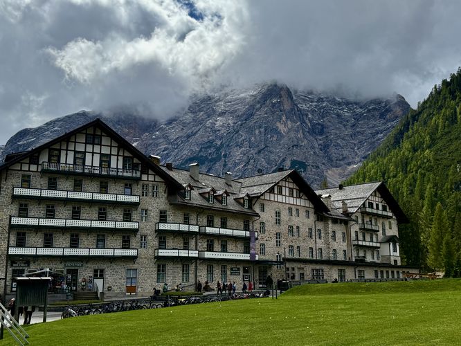 Hotel Lago di Braies