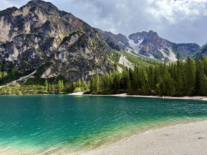Stunning vibrant hues of Lago di Braies from the southwest corner of the trail