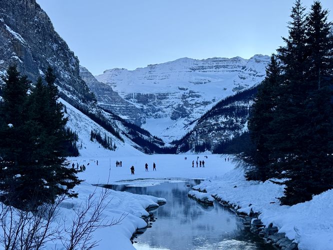 Picture 2 of Lake Louise in winter