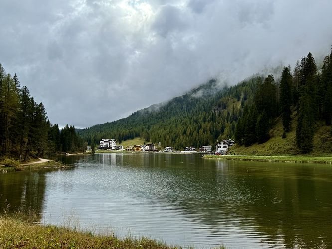 A view of Lago di Misurina from the northeast shore