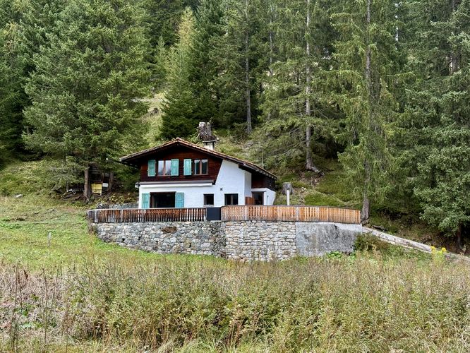 Quaint lakeside home at Schwarzsee in Davos