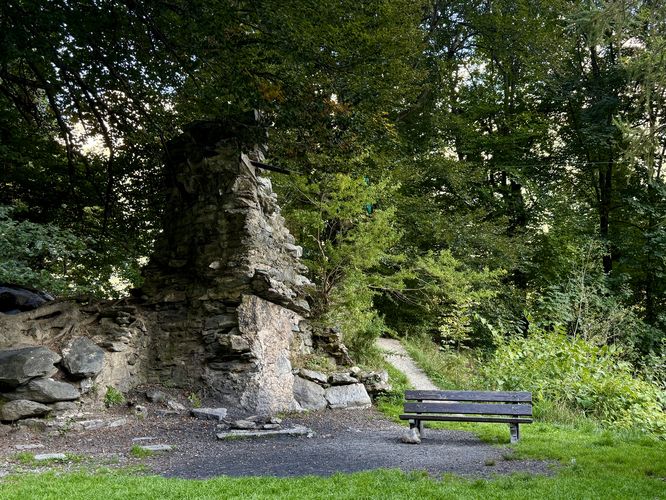 Picture 6 of Lake Sinclair Ruins Loop