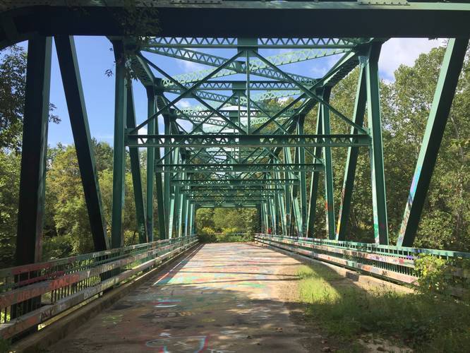 Lambs Creek Graffiti Bridge Trail