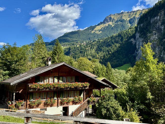 Picture 32 of Lauterbrunnen Valley Loop