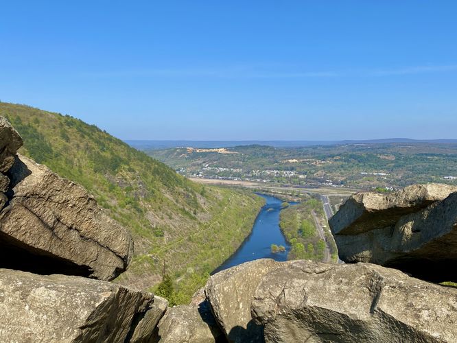 Lehigh Gap vista (facing north)