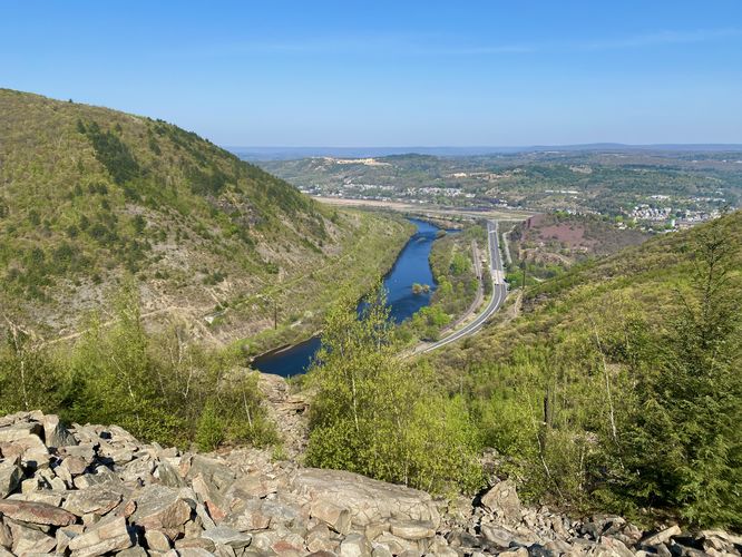 Lehigh Gap vista (facing north) of the Lehigh River