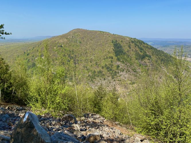 View of Kittatinny Ridge facing west in the Lehigh Gap