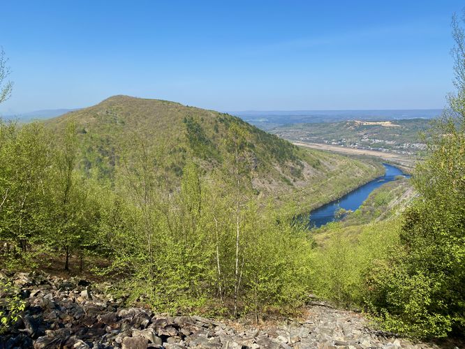 Lehigh Gap vista (facing north) of the Lehigh River