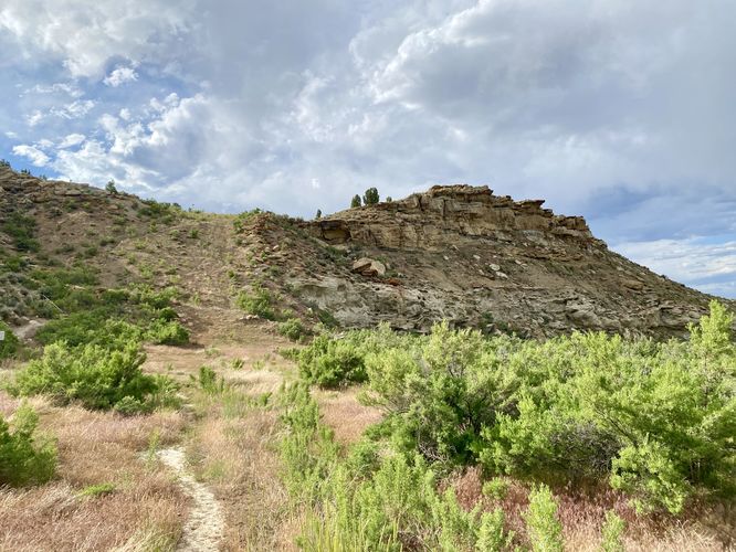 Trail leads up to Lookout Point and the ancient Fremont structure