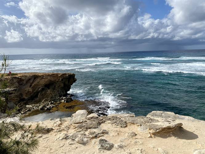 View of a Pa'a Dune cove just east of Makawehi Point
