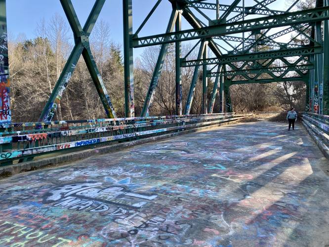 Graffiti bridge