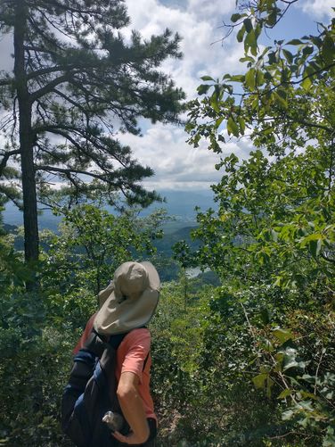 One of the many "Pocket Views" we enjoyed along the trail.