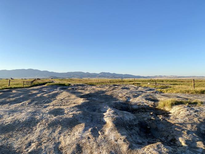 Trail to reach Meadow Hot Spring