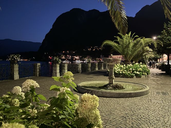 Night stroll along Lake Como, Menaggio