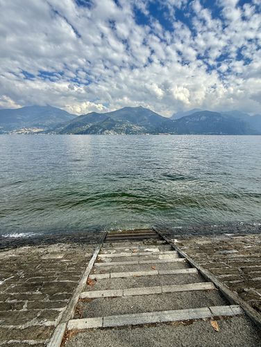 Water access to Lago di Como