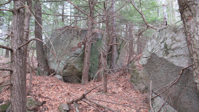Large interesting rocks along the trail