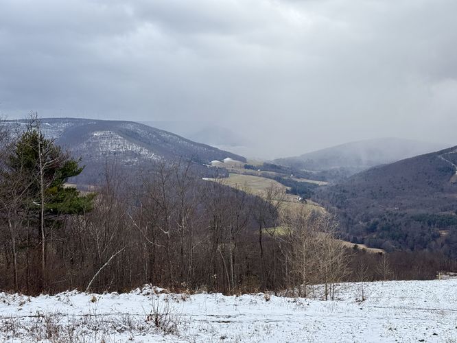 Default image for Miller Mountain Pipeline Loop, a 2.7-mile trail in Tunkhannock, PA (US)