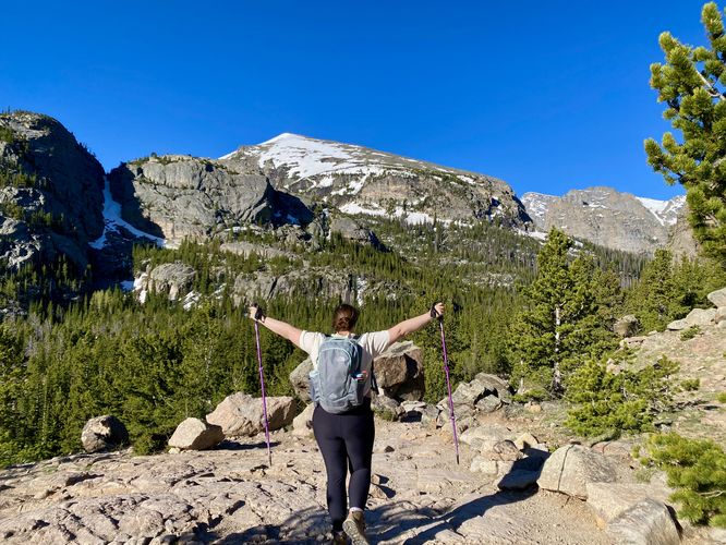 Views open up along the Glacier Gorge Trail