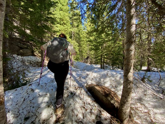 Snowfields covered 80% of the Lake Haiyaha Trail