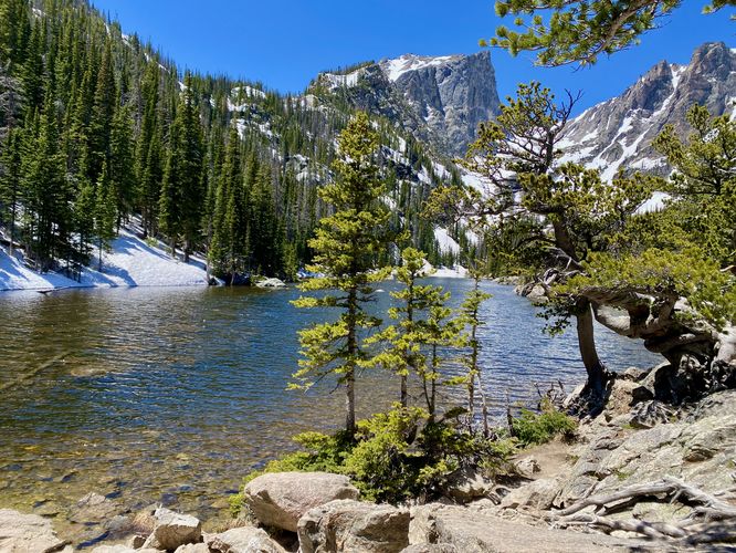 View of Dream Lake and Hallett Peak