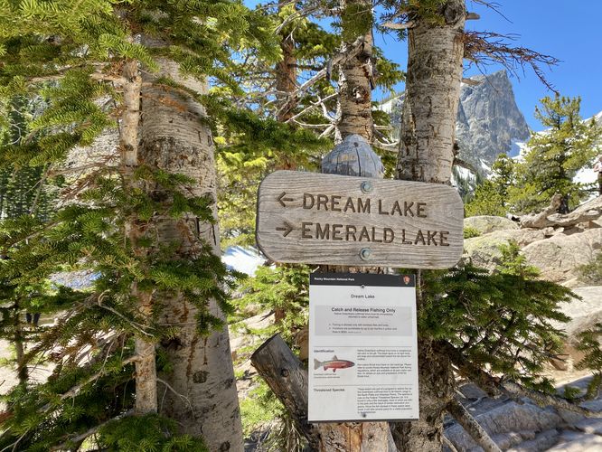 Dream Lake trail sign
