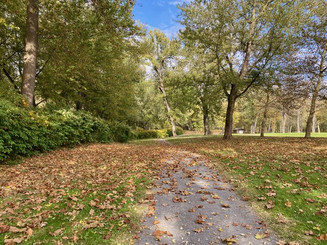 Universally accessible pathway of the Mid Trail at Milton State Park