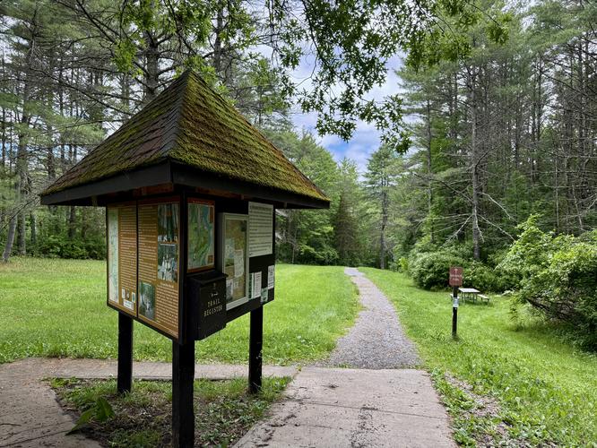 Trailhead for Mine Kill Falls