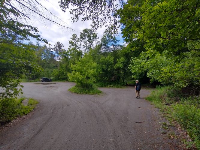 Lots more parking near the Electrical Station and closer to the trail entrance