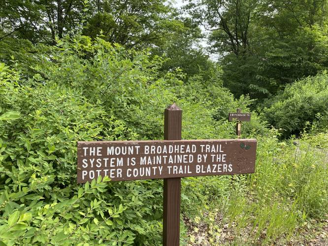 Mount Broadhead trail system sign along PA-44