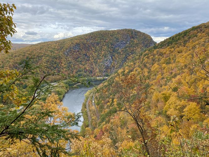  View of the Delaware Water Gap and Mt. Tammanny from the Appalachian Trail