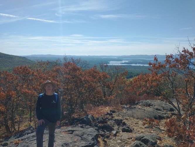 So many beautiful places to  stop along the hike.