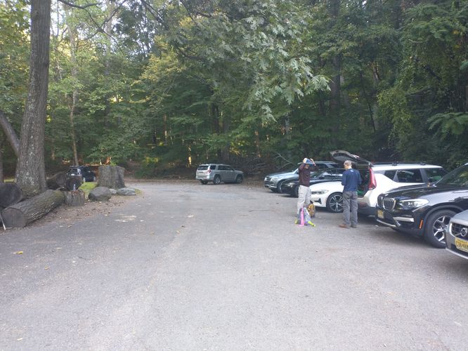 Almost full Parking lot at 8:00am on a Thursday!