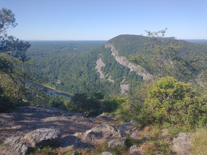A view of Mt.Minsi from Mt.  Tammany
