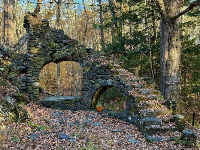 Roman arch stairway of Madame Sherri's Castle